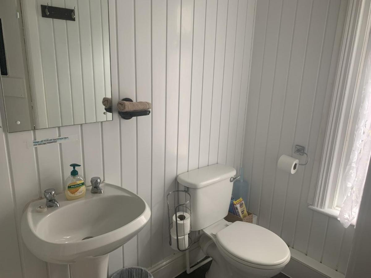 Twin Room Private Bathroom,669771735:JPEG
